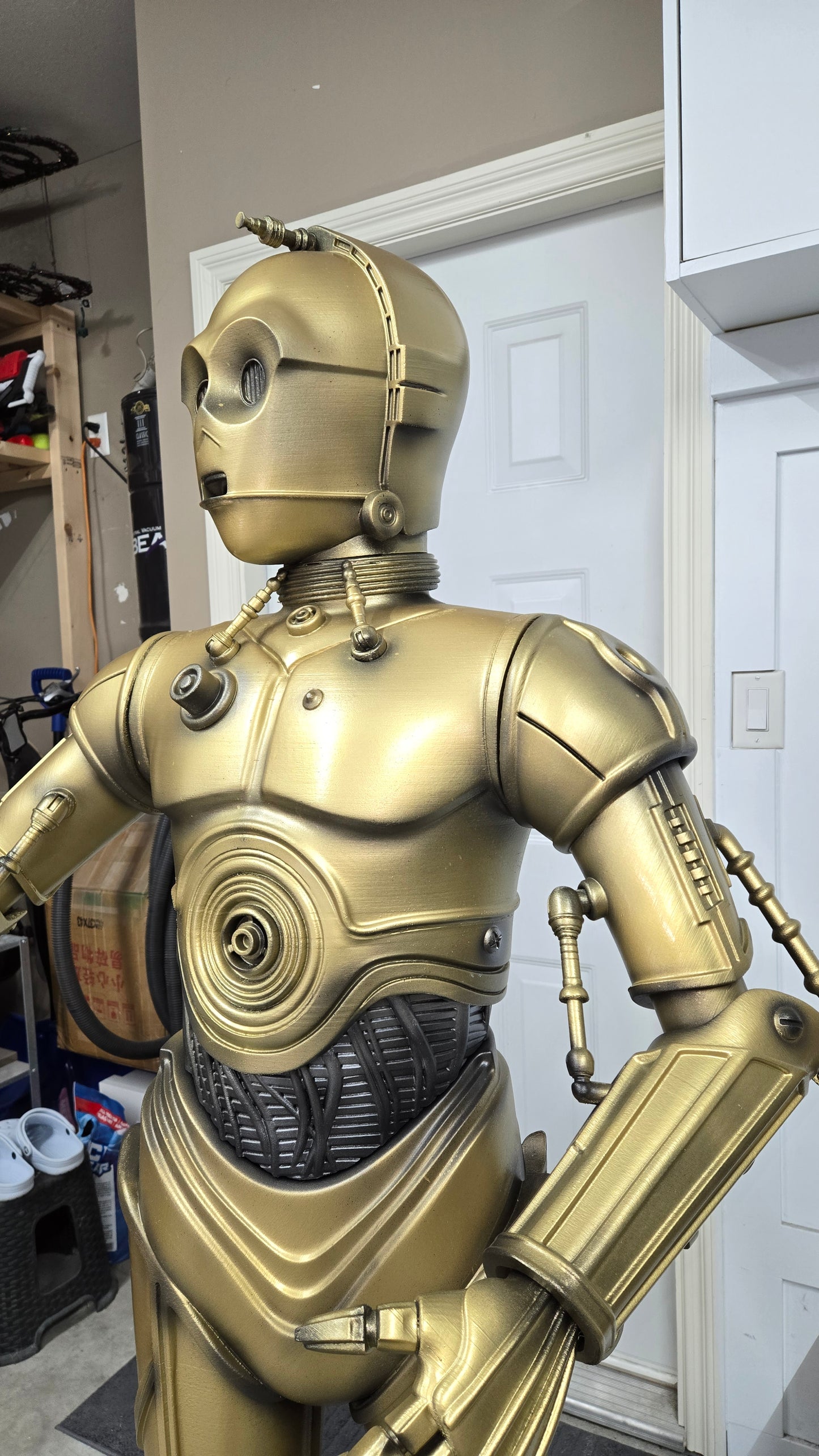 Life-Size 3D Printed C-3PO Fan Art Statue
⭐️ Made to Order | Free Shipping | 6–8 Week Lead Time ⭐️